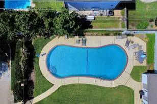 571 N Post Oak Ln, Houston, TX 77024 - Photo 40