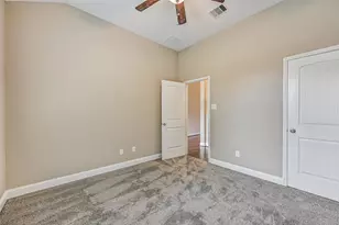 2807 Monarch Gardens Ct, Pearland, TX 77089 - Photo 10