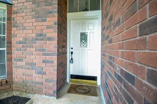 1206 Green Knoll Dr, Sugar Land, TX 77479 - Photo 8