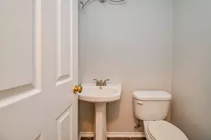 1206 Green Knoll Dr, Sugar Land, TX 77479 - Photo 34