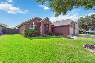 16327 Dryberry Ct, Houston, TX 77083 - Photo 2