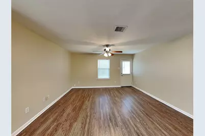 11010 Heather Bluff Lane, Houston, TX 77075 - Photo 6