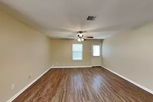 11010 Heather Bluff Ln, Houston, TX 77075 - Photo 6