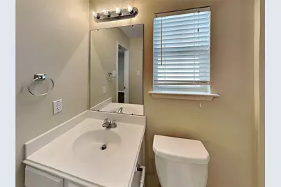 11010 Heather Bluff Lane, Houston, TX 77075 - Photo 8