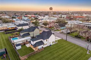 124 N 2nd St, La Porte, TX 77571 - Photo 40