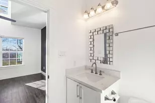 124 N 2nd St, La Porte, TX 77571 - Photo 30