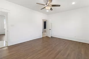 124 N 2nd St, La Porte, TX 77571 - Photo 22