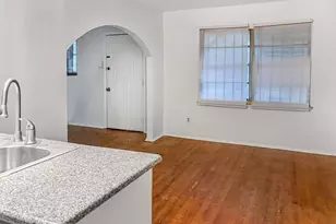 4423 Holloway Dr, Houston, TX 77047 - Photo 4