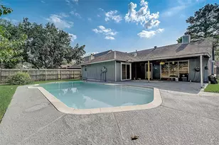 111 Ambershadow Dr, Houston, TX 77015 - Photo 22
