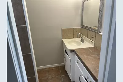 8915 Reamer Street, Houston, TX 77074 - Photo 8