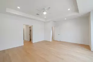 3511 Harvest Dance Dr, Houston, TX 77008 - Photo 32