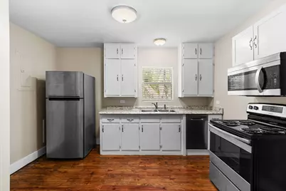 409 E Austin Street, Bellville, TX 77418 - Photo 8