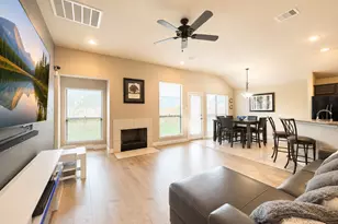 1602 Halpern St, Houston, TX 77009 - Photo 4