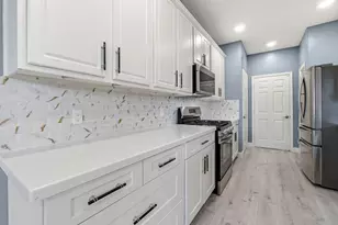 238 Drake Run Ln, Dickinson, TX 77539 - Photo 12