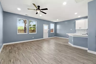 238 Drake Run Lane, Dickinson, TX 77539 - Photo 6