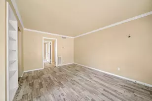 421 Emerson St, Houston, TX 77006 - Photo 12