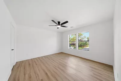 2304 Eagles Way, Pearland, TX 77581 - Photo 32