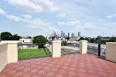 1100 Lakin Street, Houston, TX 77007 - Photo 1