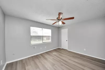 5526 Farley Unit A Drive #A, Houston, TX 77032 - Photo 10
