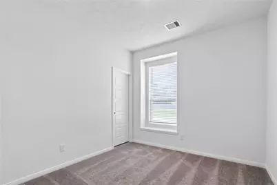 745 Imperial Loop, Alvin, TX 77511 - Photo 6