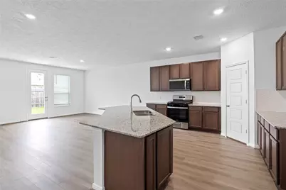 745 Imperial Loop, Alvin, TX 77511 - Photo 16