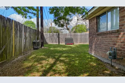 2205 Buchanan Drive, Baytown, TX 77520 - Photo 34