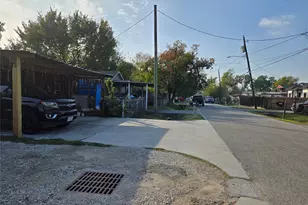 14548 Gainesville St, Houston, TX 77015 - Photo 24