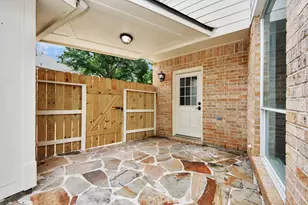 16203 Broken Timber Cir, Houston, TX 77095 - Photo 40
