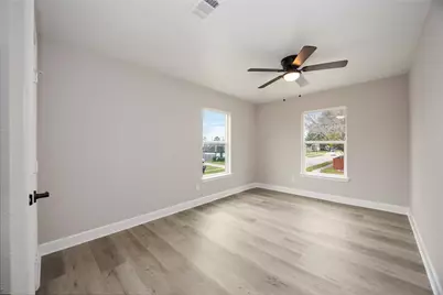 11302 White Gate Lane, Houston, TX 77067 - Photo 16