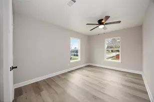 11302 White Gate Ln, Houston, TX 77067 - Photo 16