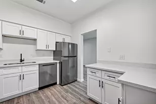 8310 Wild Rose St, Houston, TX 77083 - Photo 18
