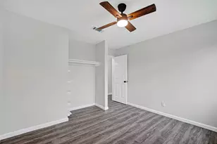 8310 Wild Rose St, Houston, TX 77083 - Photo 8