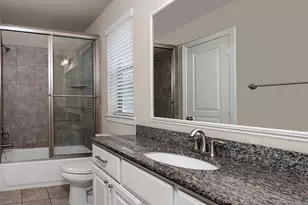 737 W 20th St, Houston, TX 77008 - Photo 16