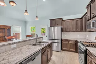 15031 Meadow Glen N, Conroe, TX 77306 - Photo 6