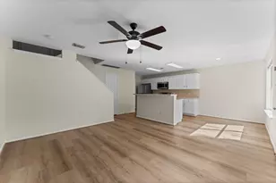 7 Verbena Bend Pl, The Woodlands, TX 77382 - Photo 6