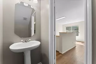 7 Verbena Bend Pl, The Woodlands, TX 77382 - Photo 10
