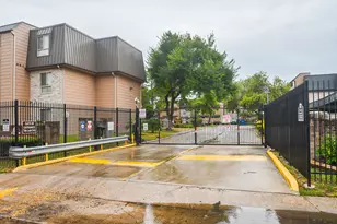 8519 Hearth Blvd, Houston, TX 77054 - Photo 22