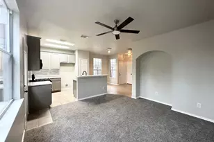 38 Blue Creek Pl, The Woodlands, TX 77382 - Photo 6