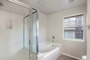38 Blue Creek Pl, The Woodlands, TX 77382 - Photo 12
