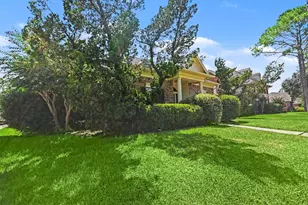 15814 Lake Lodge Dr, Houston, TX 77062 - Photo 4