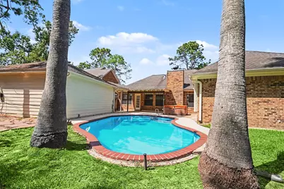 15814 Lake Lodge Drive, Houston, TX 77062 - Photo 28