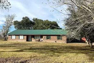 204 Meadowview Dr, El Campo, TX 77437 - Photo 32