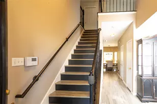 1015 Highland Woods Dr, Highlands, TX 77562 - Photo 2