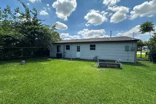 8227 St Lo Rd, Houston, TX 77033 - Photo 20