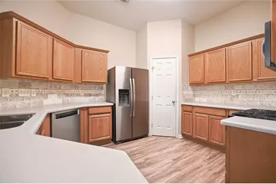 203 Colony Creek Drive, Dickinson, TX 77539 - Photo 4