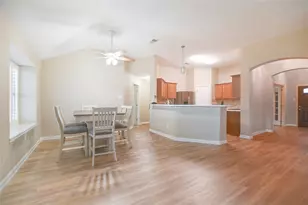 203 Colony Creek Dr, Dickinson, TX 77539 - Photo 12