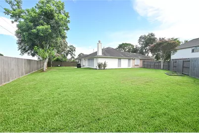 203 Colony Creek Drive, Dickinson, TX 77539 - Photo 24