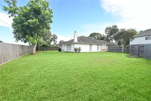 203 Colony Creek Dr, Dickinson, TX 77539 - Photo 24