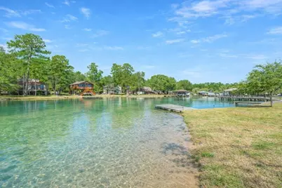 293 Twin Magnolia, Onalaska, TX 77360 - Photo 4