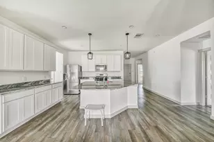 1004 Great Barracuda Ln, Alvin, TX 77511 - Photo 8